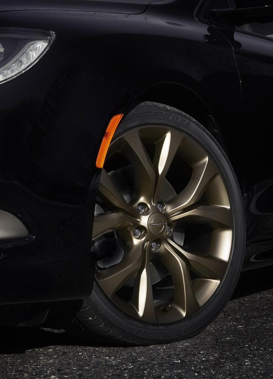  Chrysler 200S Alloy Edition 2016 года  (фото 6 из 9)